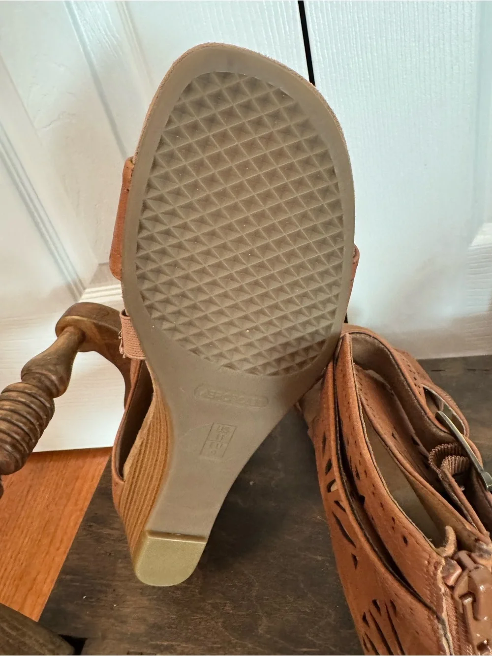 NWOT - Aerosoles Brown Leather Strappy Buckle Wedge Sandals